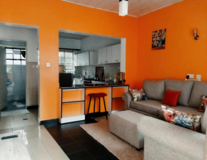 Cozy 1-bedroom cottage in Riverside with garden